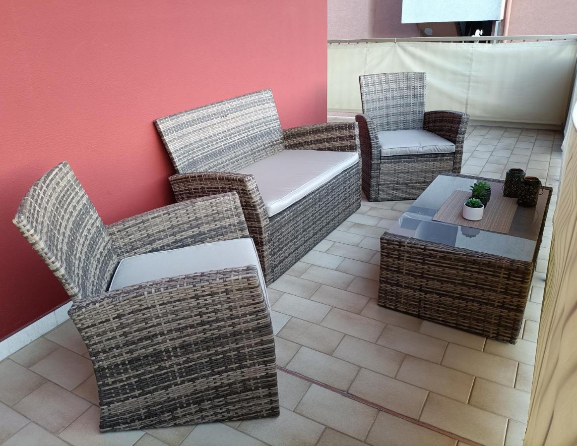 벤티밀리아 Casa A Un Passo Dal Mare 아파트 외부 사진